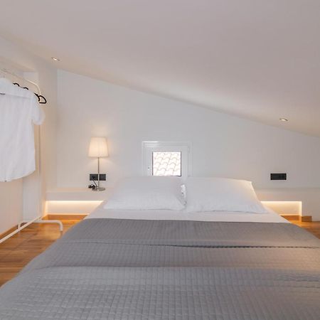 Minimal Loft With Sea View Over Zakynthos Harbor! Exterior photo